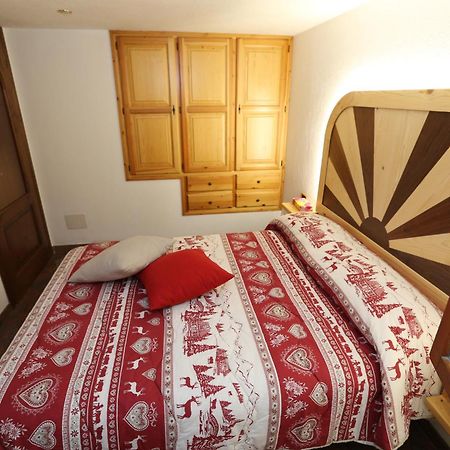 Suite Del Villaggio Sarre Ngoại thất bức ảnh